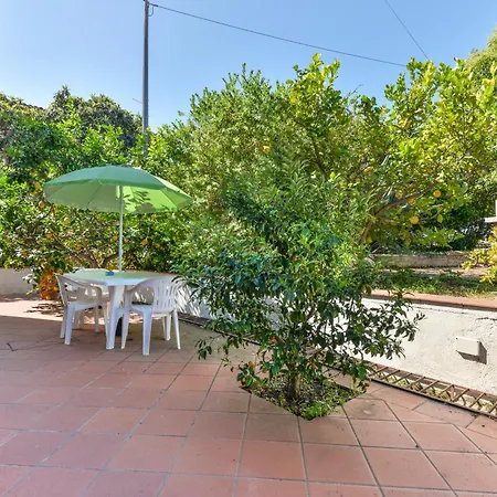 Giardino Di Via Del Ruotone * مارتْشانا مارينا