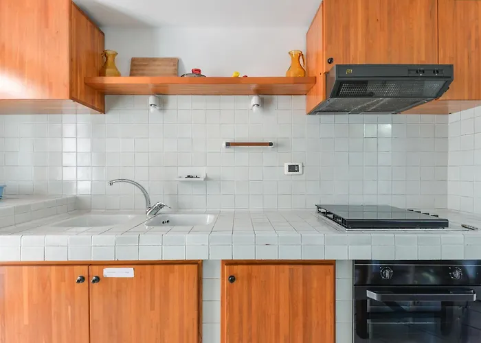 Giardino Di Via Del Ruotone * Marciana Marina (Isola d'Elba)