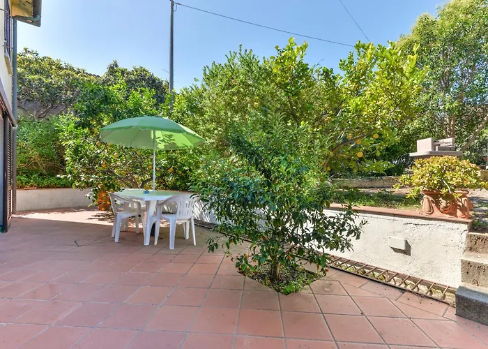 Giardino Di Via Del Ruotone * Marciana Marina