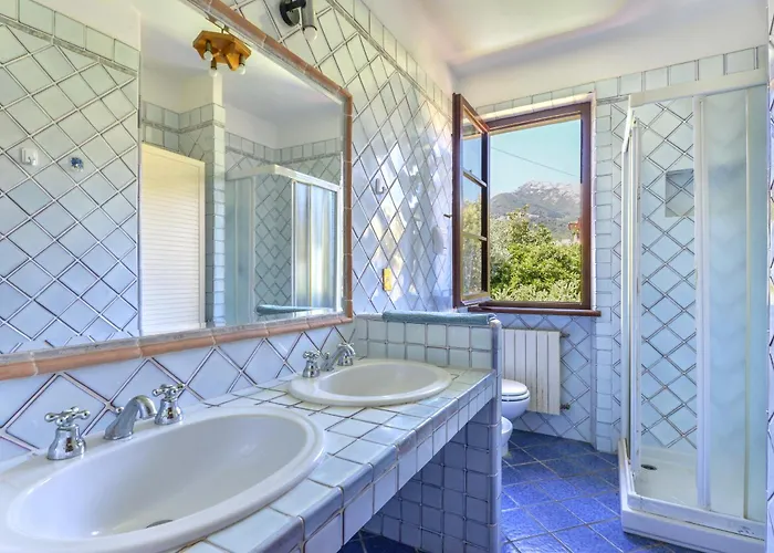 Giardino Di Via Del Ruotone Marciana Marina